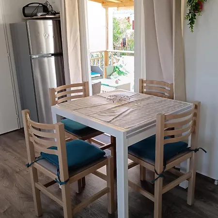 Mobil-home Avec Terrasse Couverte אתר קמפינג *